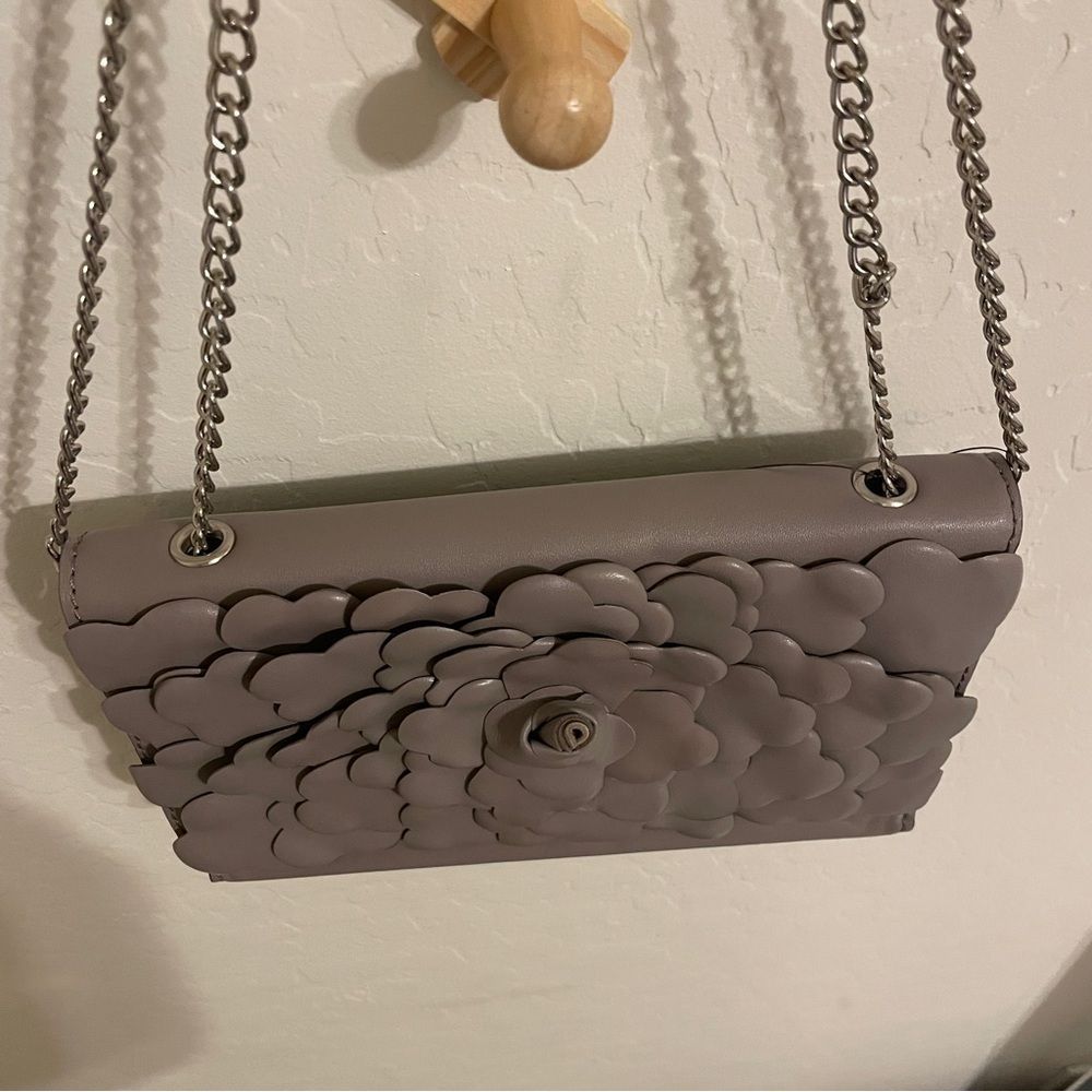 NWT Patricia Nash Petals Leather Crossbody Stone Grey - Picture 11 of 11